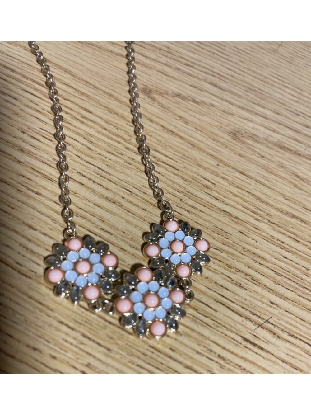 Floral Statement Necklace With Gold Tone Chain & Peach Accents 18 Inches Long